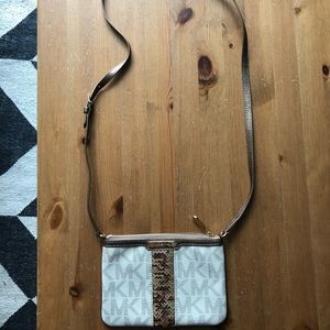Michael Kors cross body purse